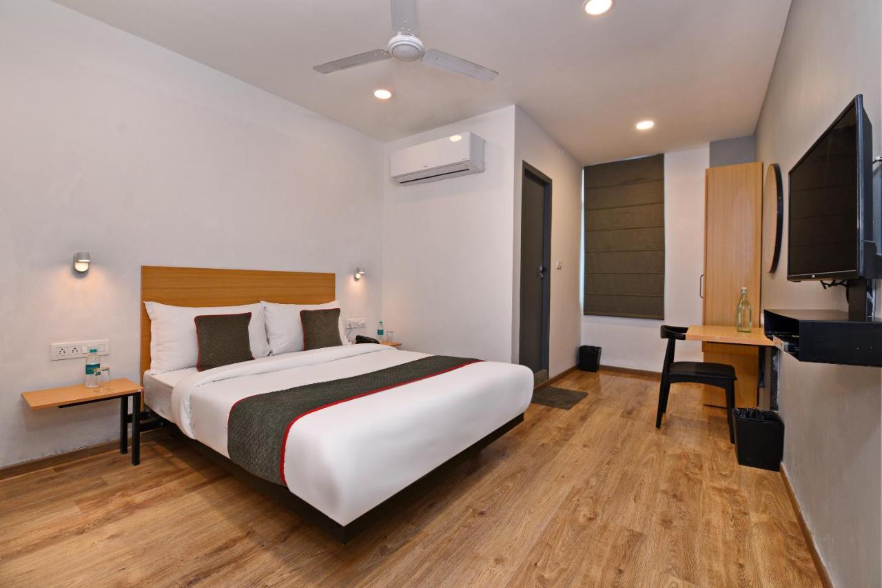 Townhouse Function Inn Near Chaudhary Charan Singh International Airport 러크나우 외부 사진
