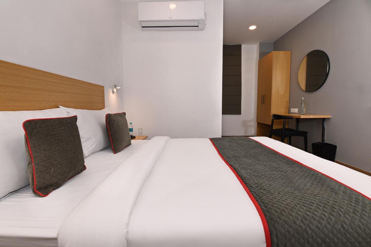 Townhouse Function Inn Near Chaudhary Charan Singh International Airport 러크나우 외부 사진