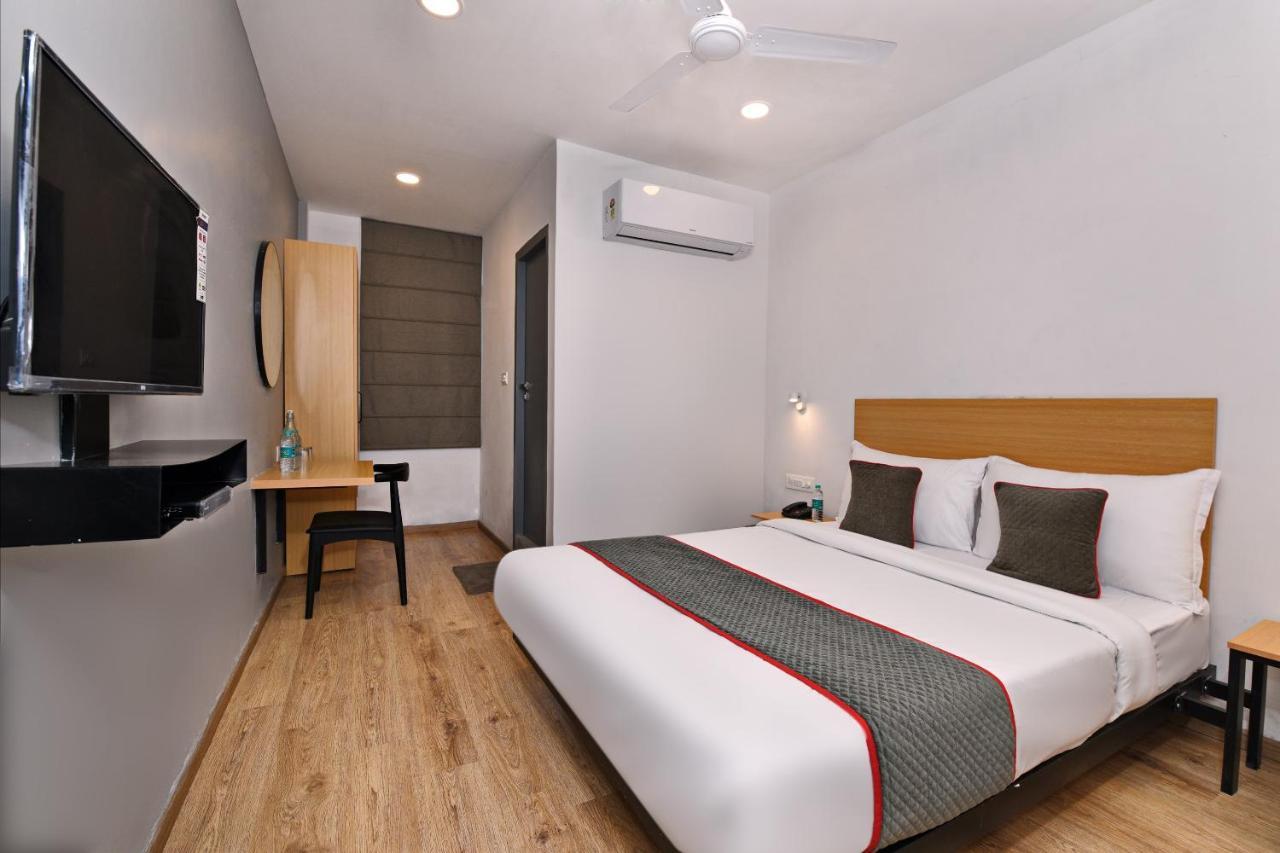Townhouse Function Inn Near Chaudhary Charan Singh International Airport 러크나우 외부 사진