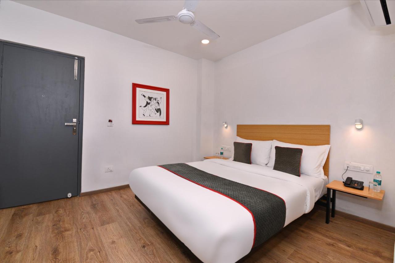 Townhouse Function Inn Near Chaudhary Charan Singh International Airport 러크나우 외부 사진