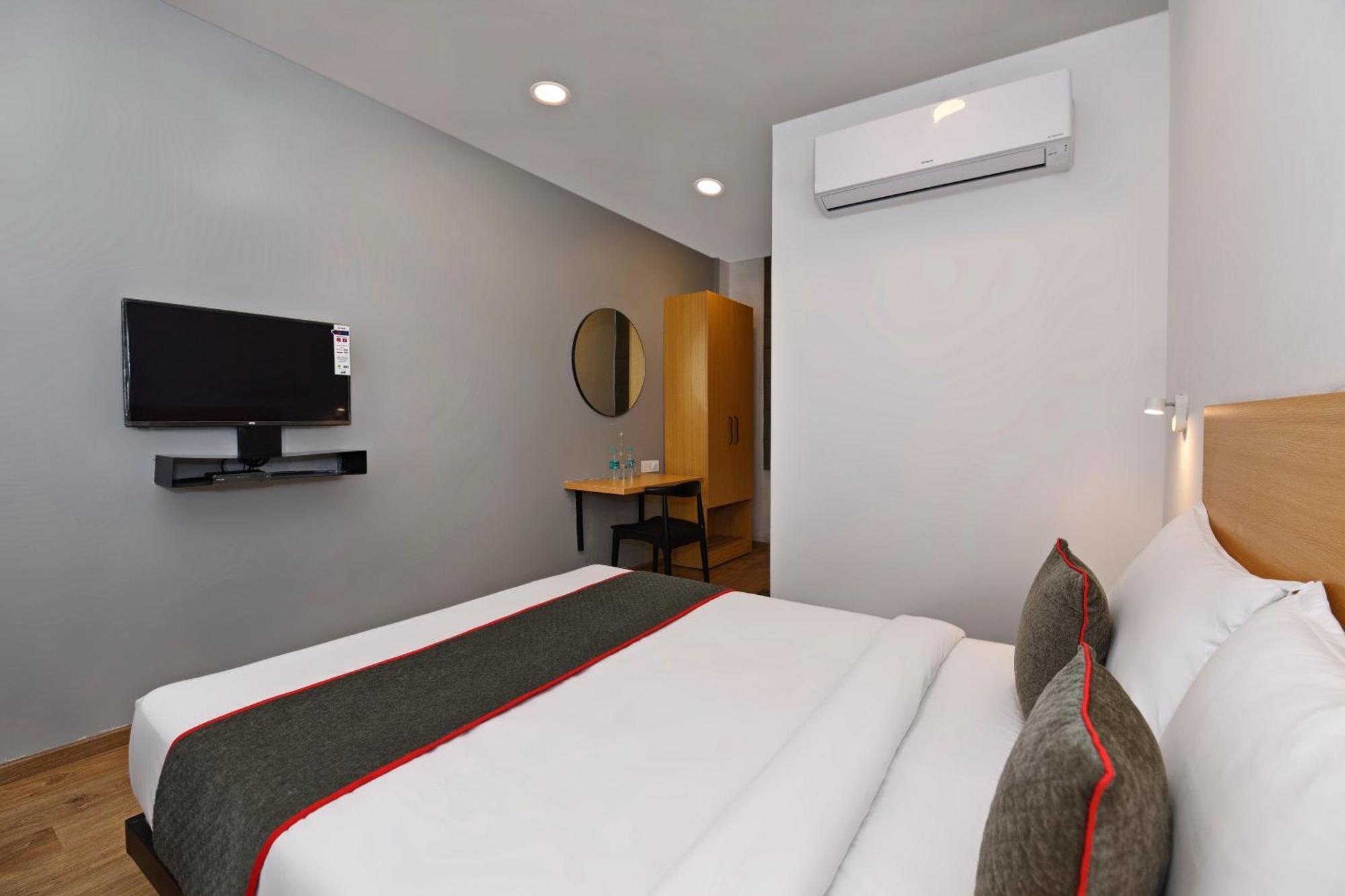 Townhouse Function Inn Near Chaudhary Charan Singh International Airport 러크나우 외부 사진