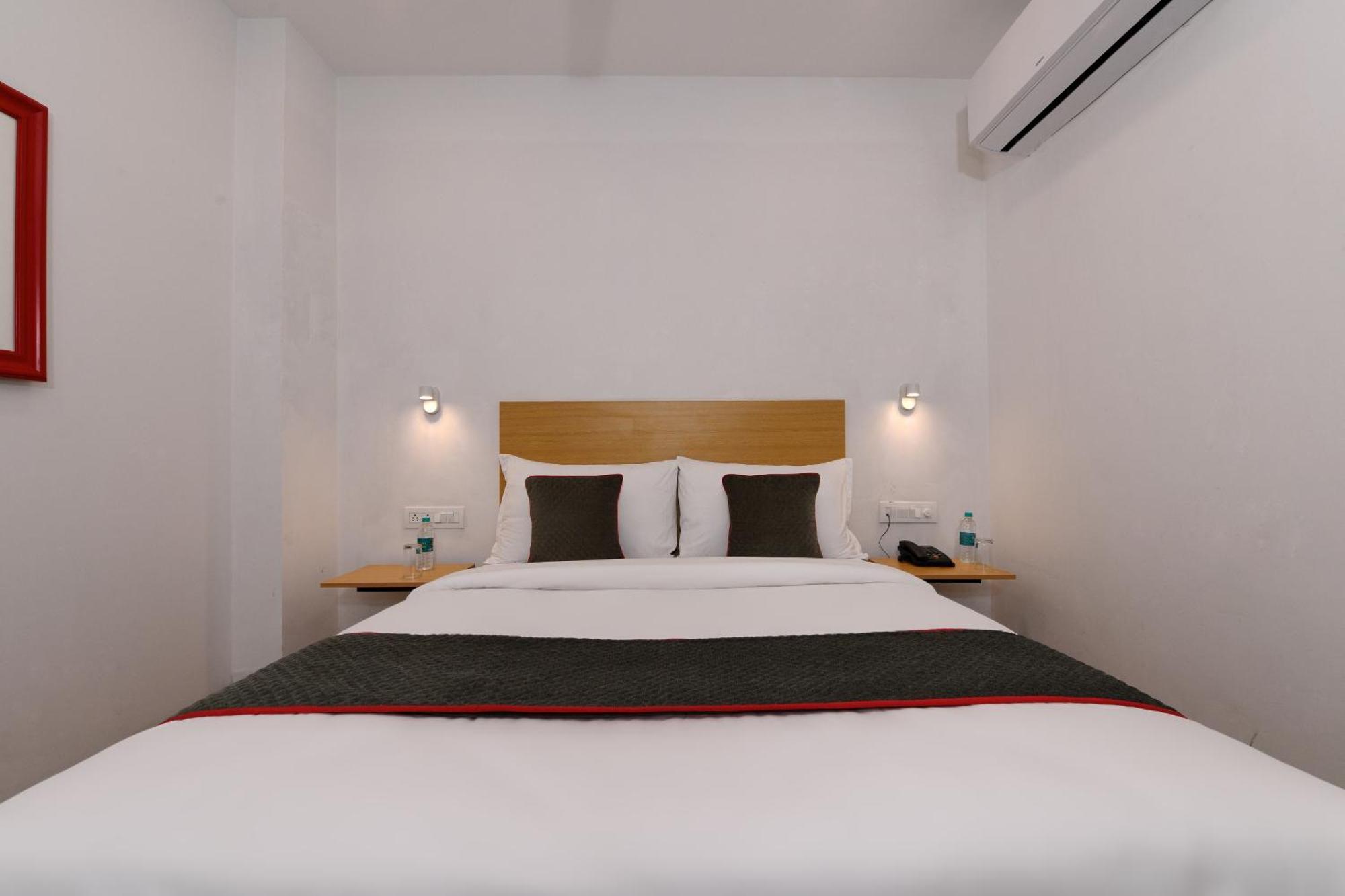 Townhouse Function Inn Near Chaudhary Charan Singh International Airport 러크나우 외부 사진