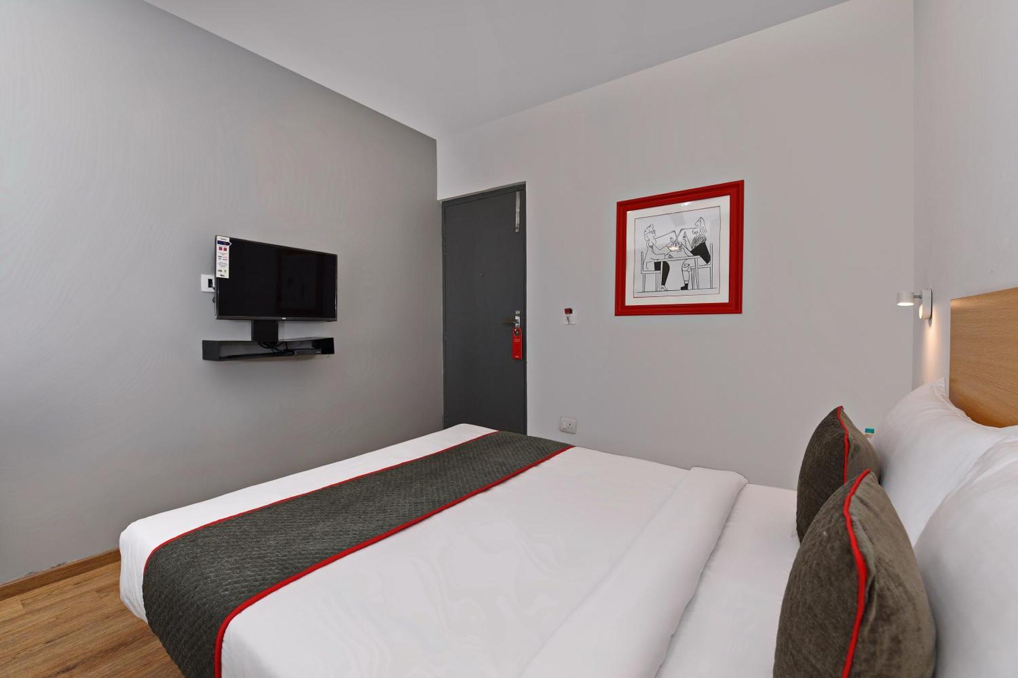 Townhouse Function Inn Near Chaudhary Charan Singh International Airport 러크나우 외부 사진