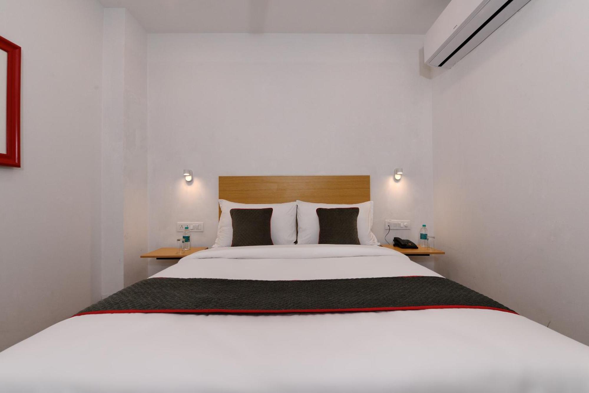 Townhouse Function Inn Near Chaudhary Charan Singh International Airport 러크나우 외부 사진